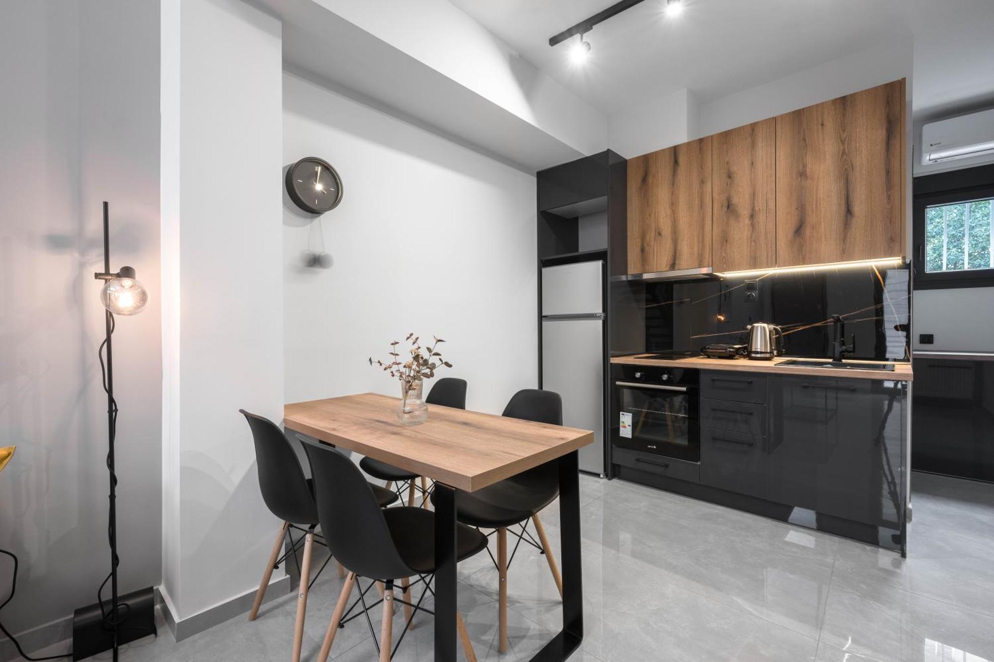 Railway Lofts Apartment Thessaloniki Exterior photo
